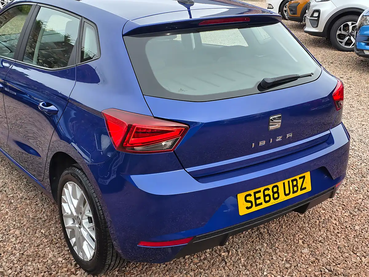 Used 2019 SEAT Ibiza Se Technology Blue - Interior and Exterior details 16
