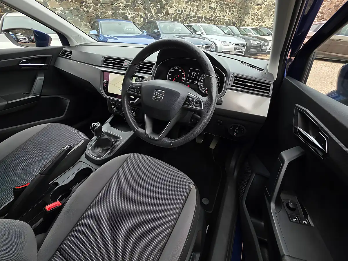 Used 2019 SEAT Ibiza Se Technology Blue - Interior and Exterior details 8