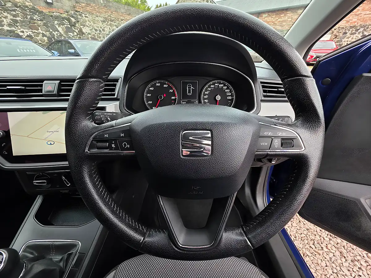 Used 2019 SEAT Ibiza Se Technology Blue - Interior and Exterior details 9