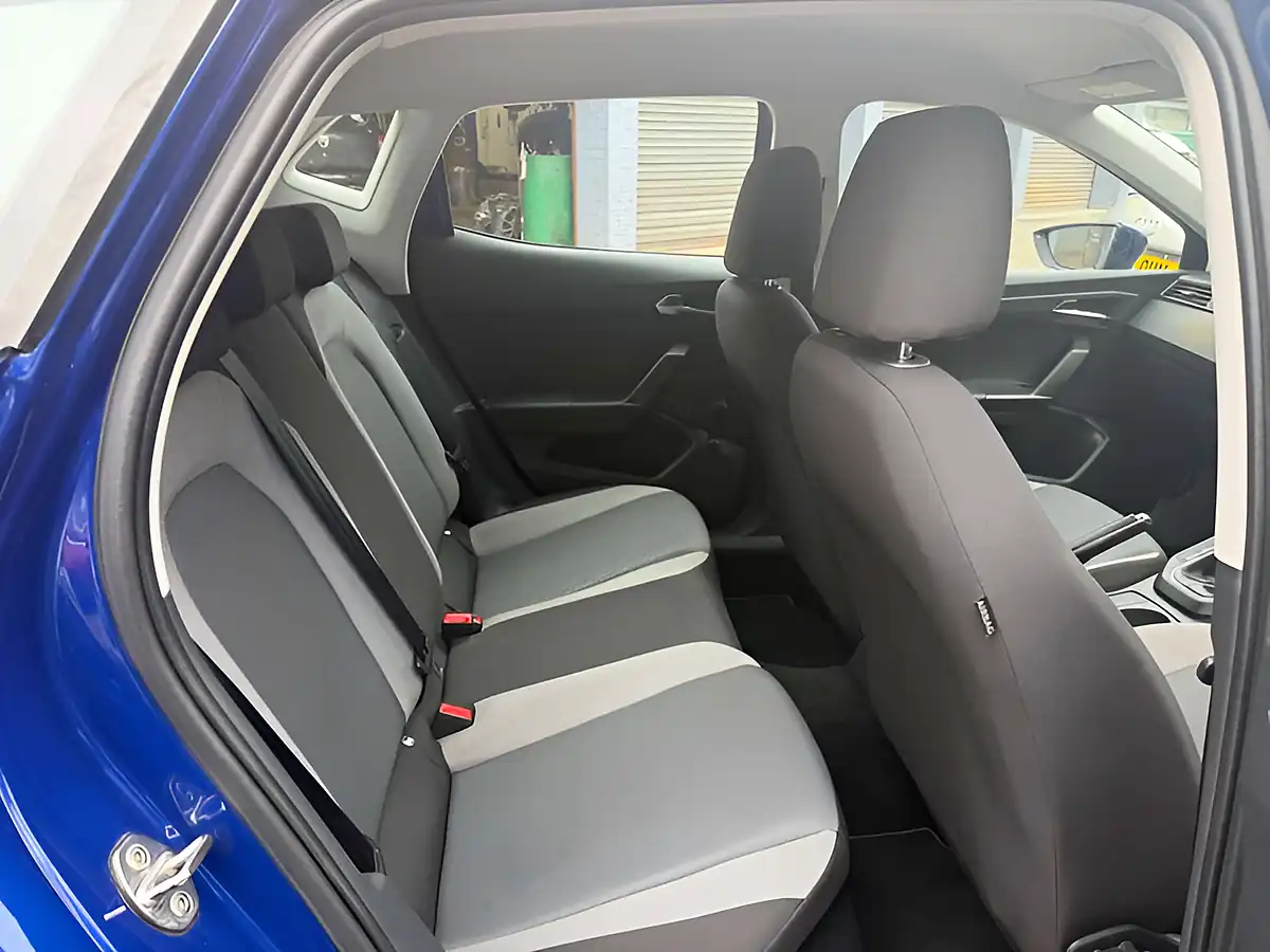Used 2019 SEAT Ibiza Se Technology Blue - Interior and Exterior details 17
