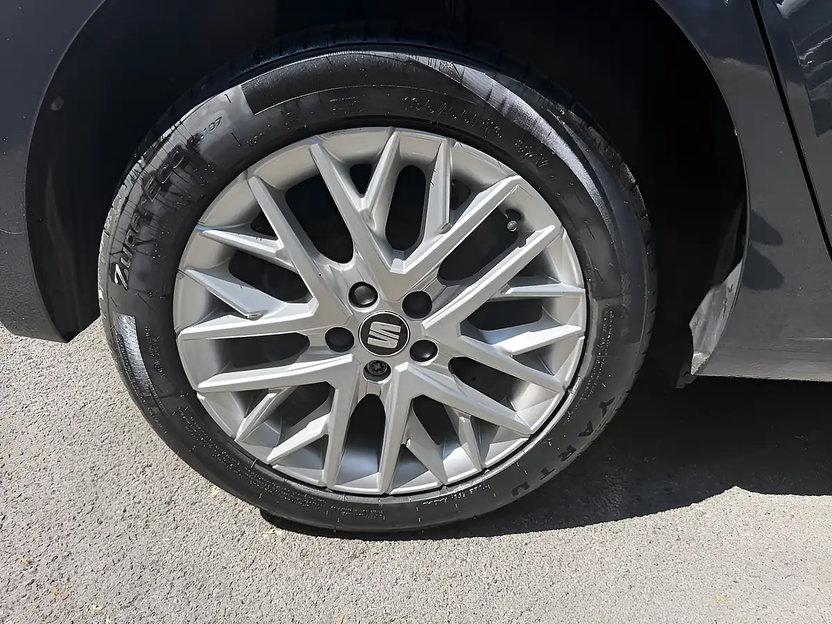 Used 2019 SEAT Ibiza Se Technology Grey - Interior and Exterior details 12