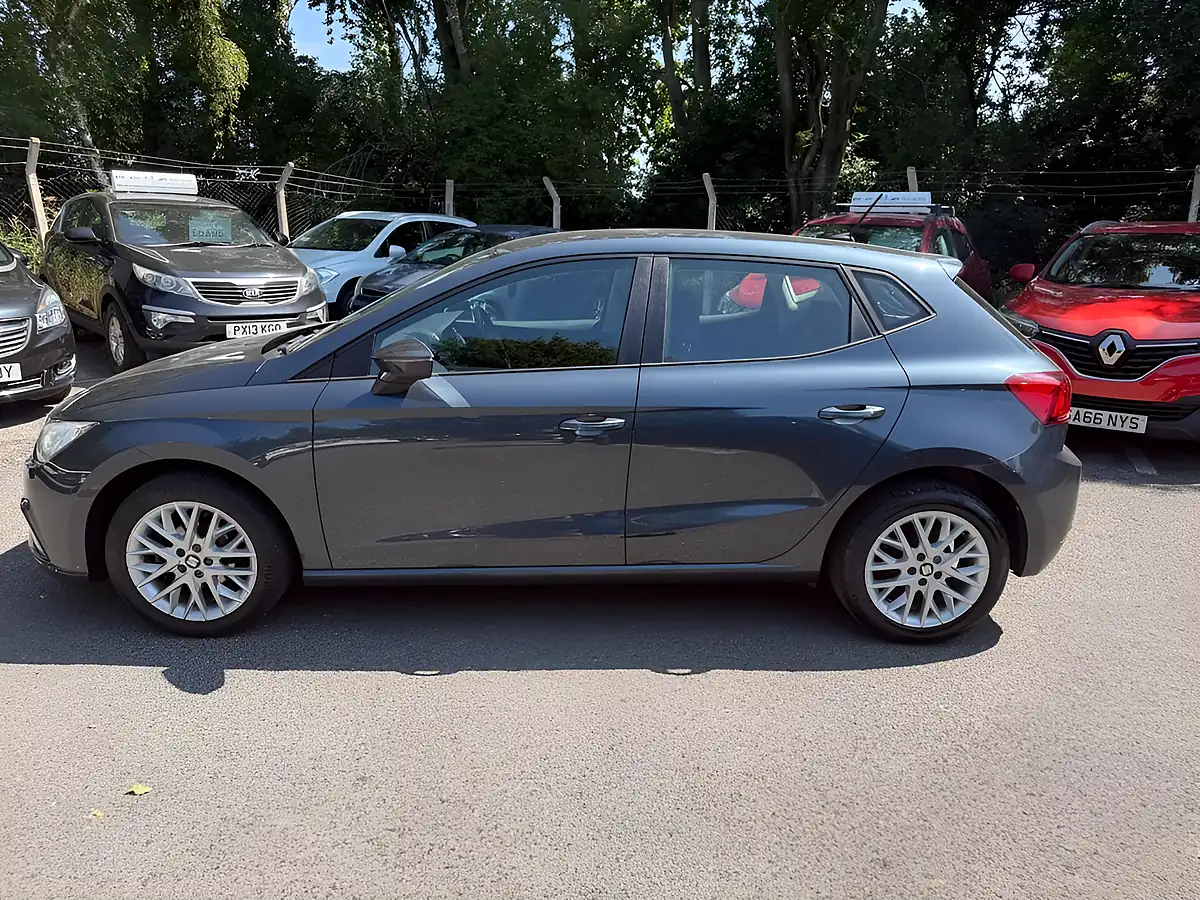 Used 2019 SEAT Ibiza Se Technology Grey - Interior and Exterior details 4