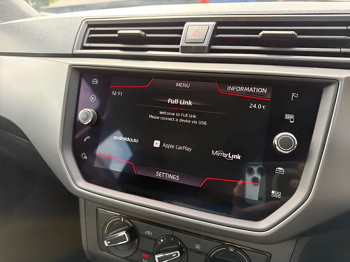 Used 2019 SEAT Ibiza Se Technology Grey - Interior and Exterior details 16