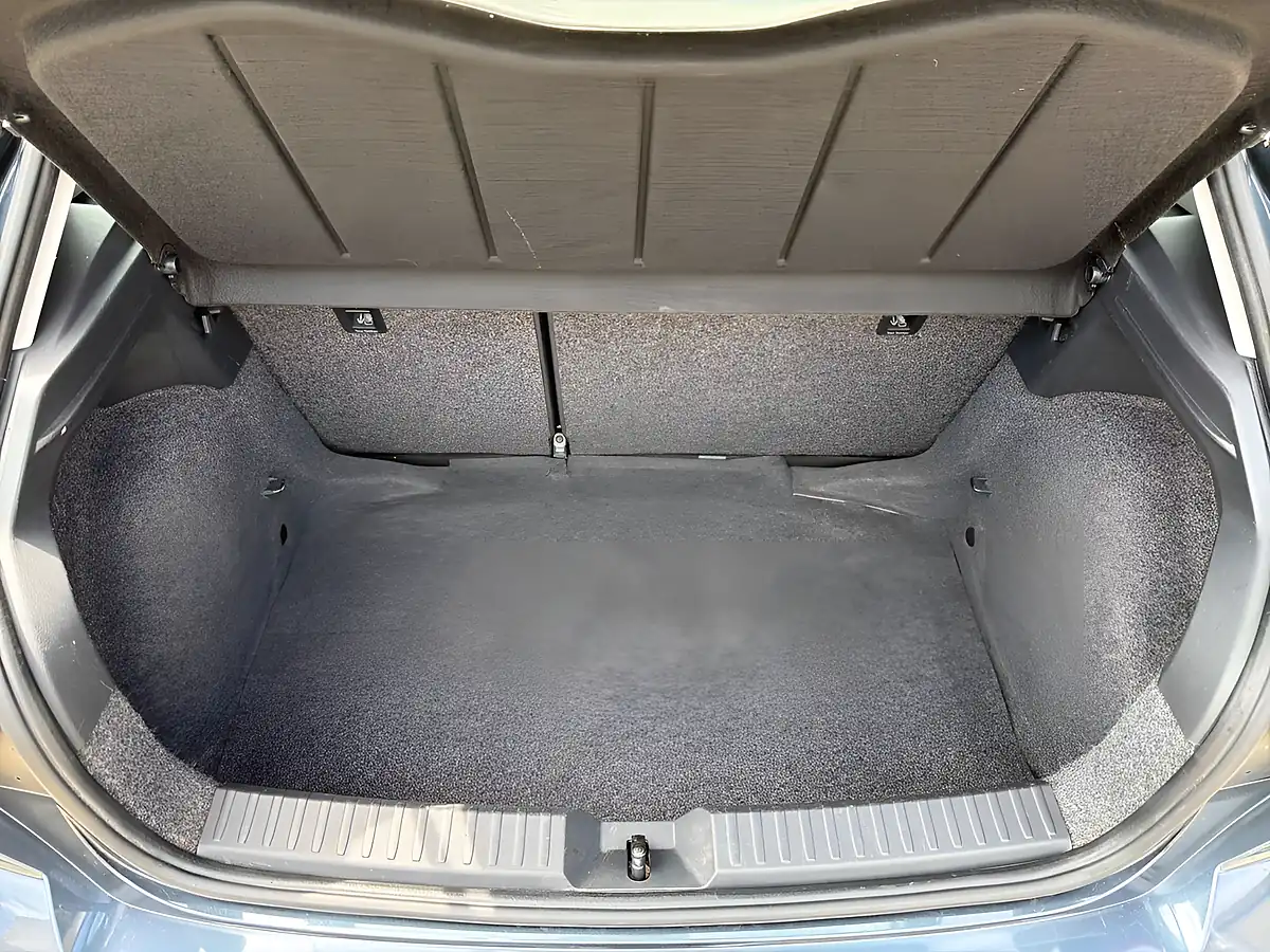 Used 2019 SEAT Ibiza Se Technology Grey - Interior and Exterior details 20