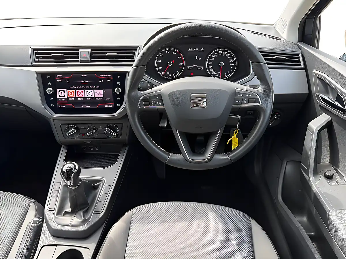 Used 2019 SEAT Ibiza Se Technology Grey - Interior and Exterior details 8