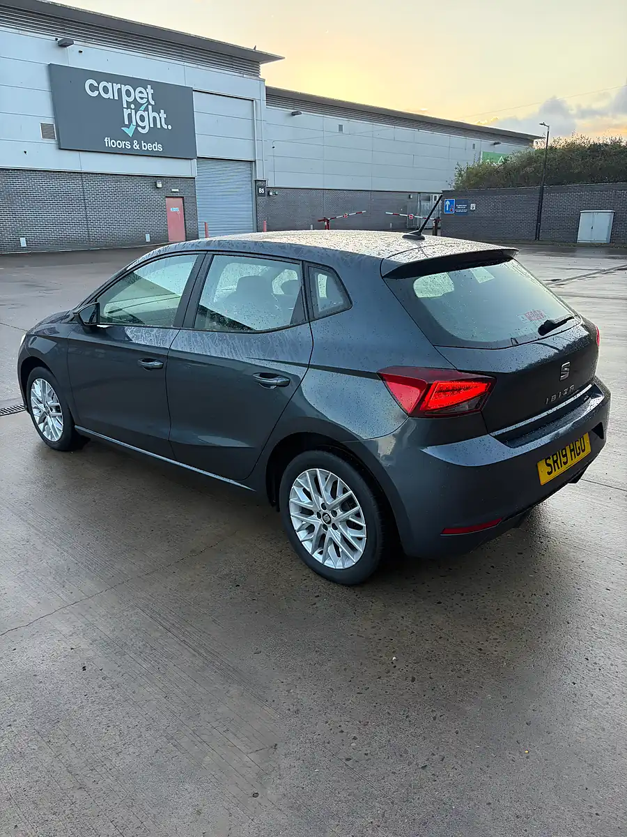 Used 2019 SEAT Ibiza Se Technology Grey - Interior and Exterior details 3