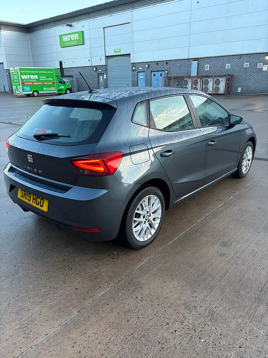 Used 2019 SEAT Ibiza Se Technology Grey - Interior and Exterior details 5