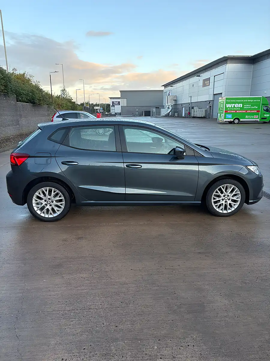 Used 2019 SEAT Ibiza Se Technology Grey - Interior and Exterior details 6