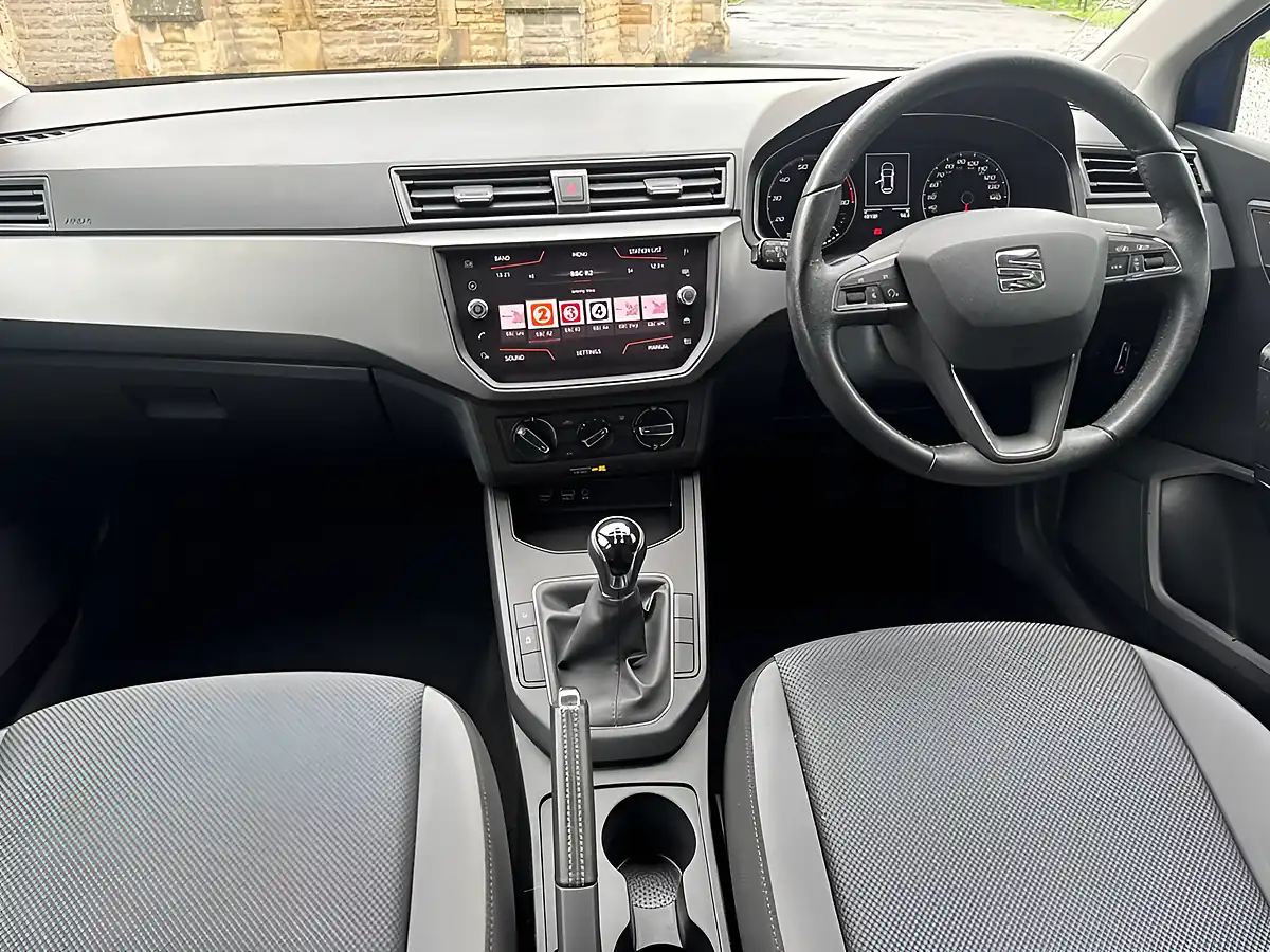 Used 2019 SEAT Ibiza Se Technology Mystery Blue - Interior and Exterior details 9