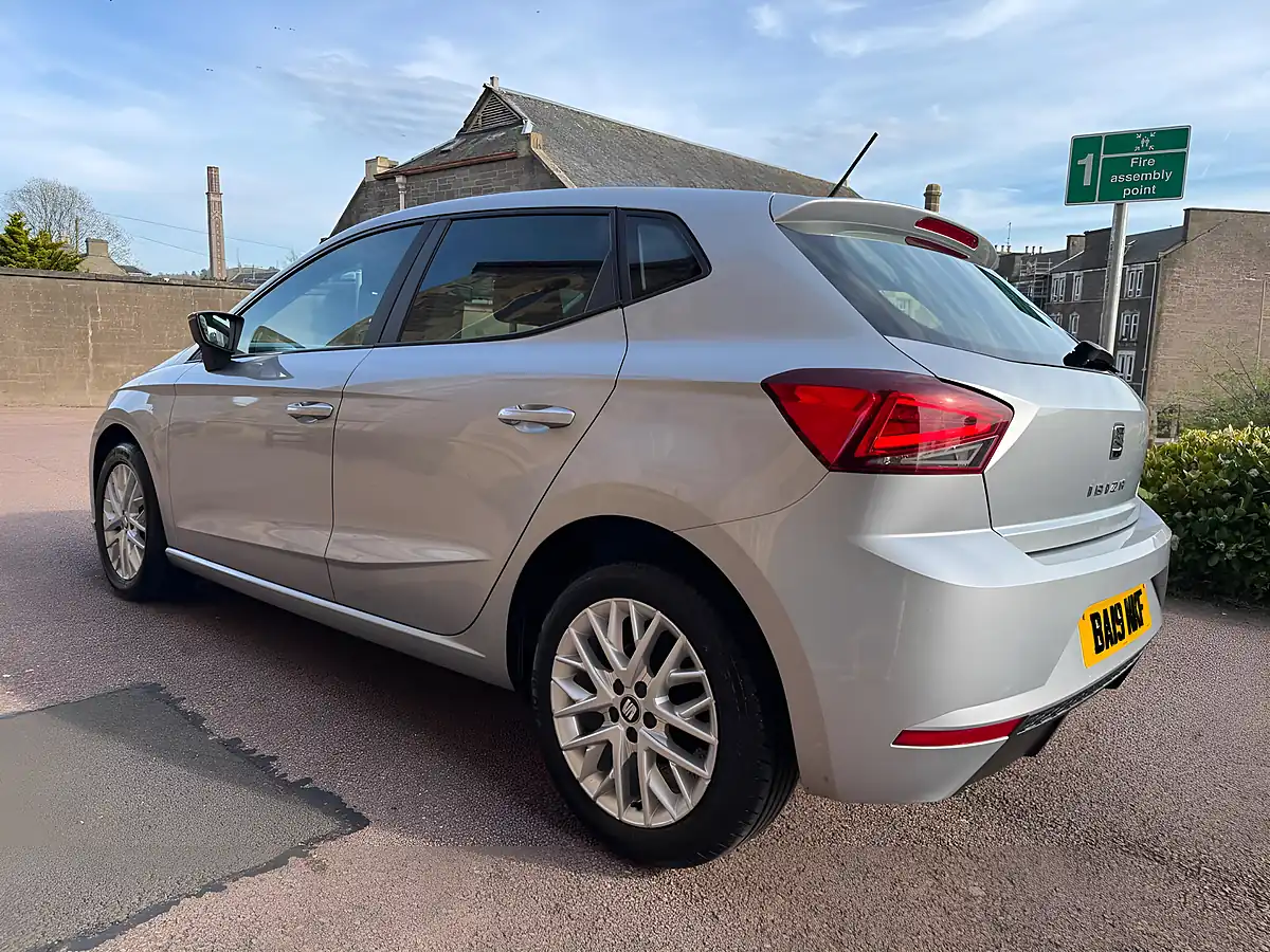 Used 2019 SEAT Ibiza Se Technology Silver - Interior and Exterior details 5