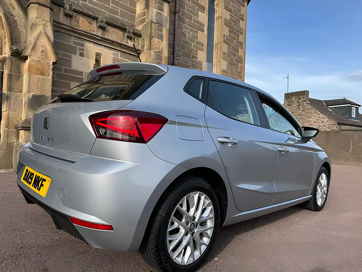 Used 2019 SEAT Ibiza Se Technology Silver - Interior and Exterior details 7