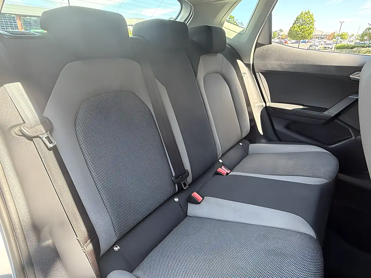Used 2019 SEAT Ibiza Se Technology Silver - Interior and Exterior details 13