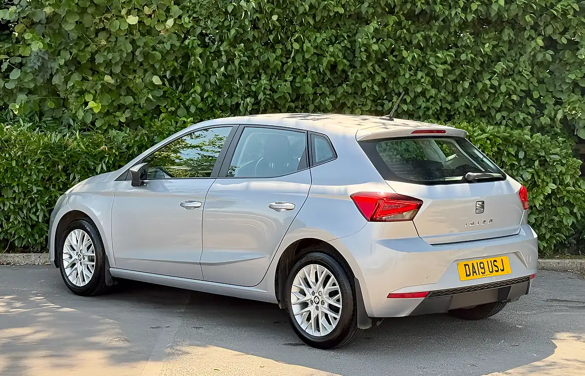 Used 2019 SEAT Ibiza Se Technology Silver - Interior and Exterior details 3