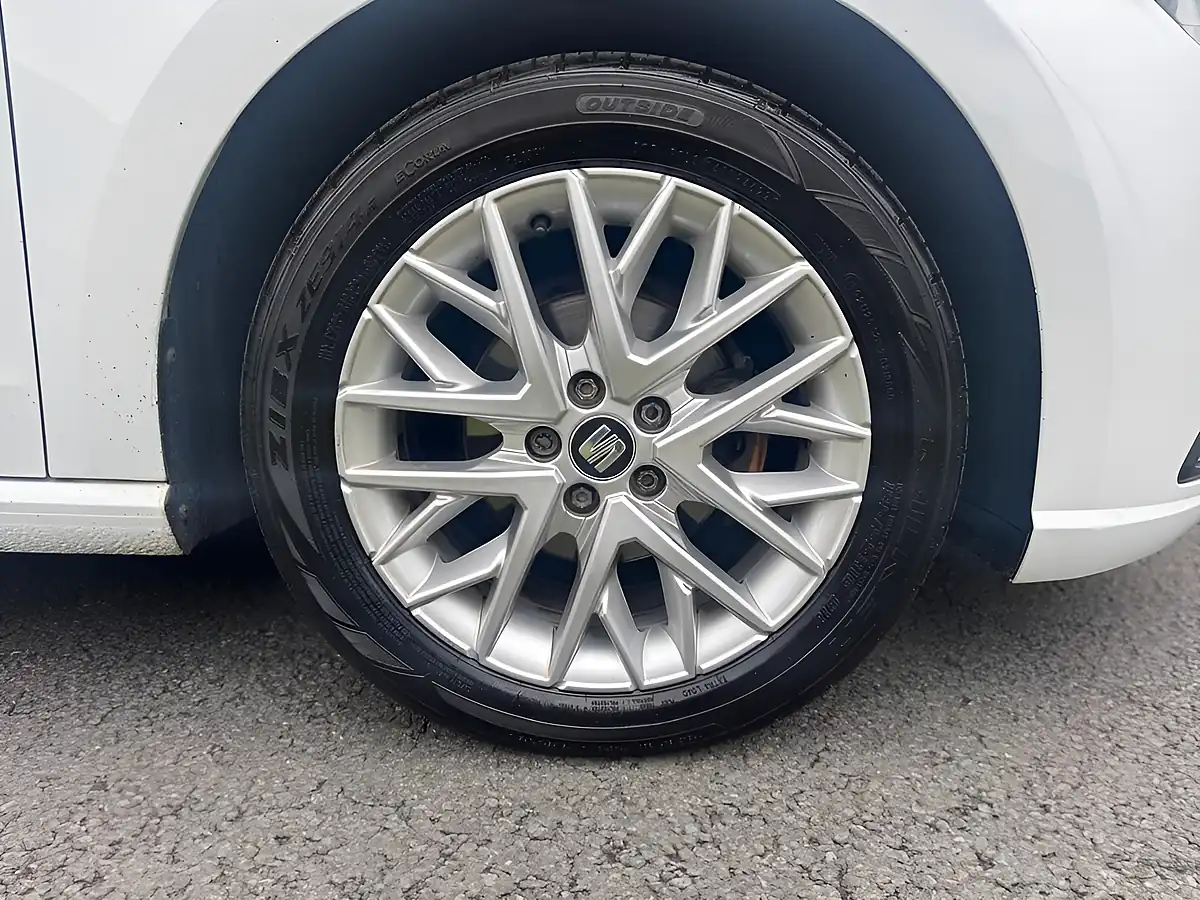 Used 2019 SEAT Ibiza Se Technology White - Interior and Exterior details 10