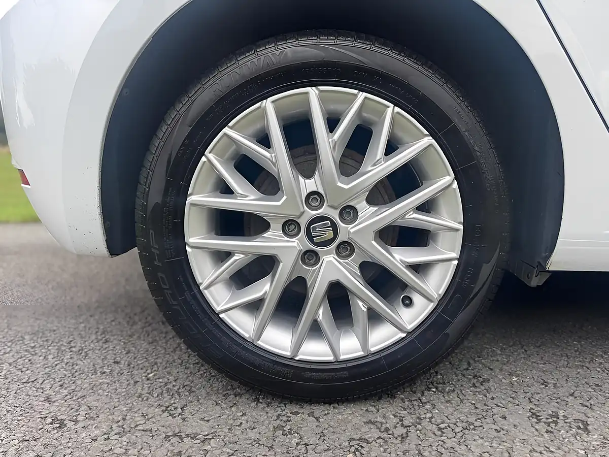 Used 2019 SEAT Ibiza Se Technology White - Interior and Exterior details 11