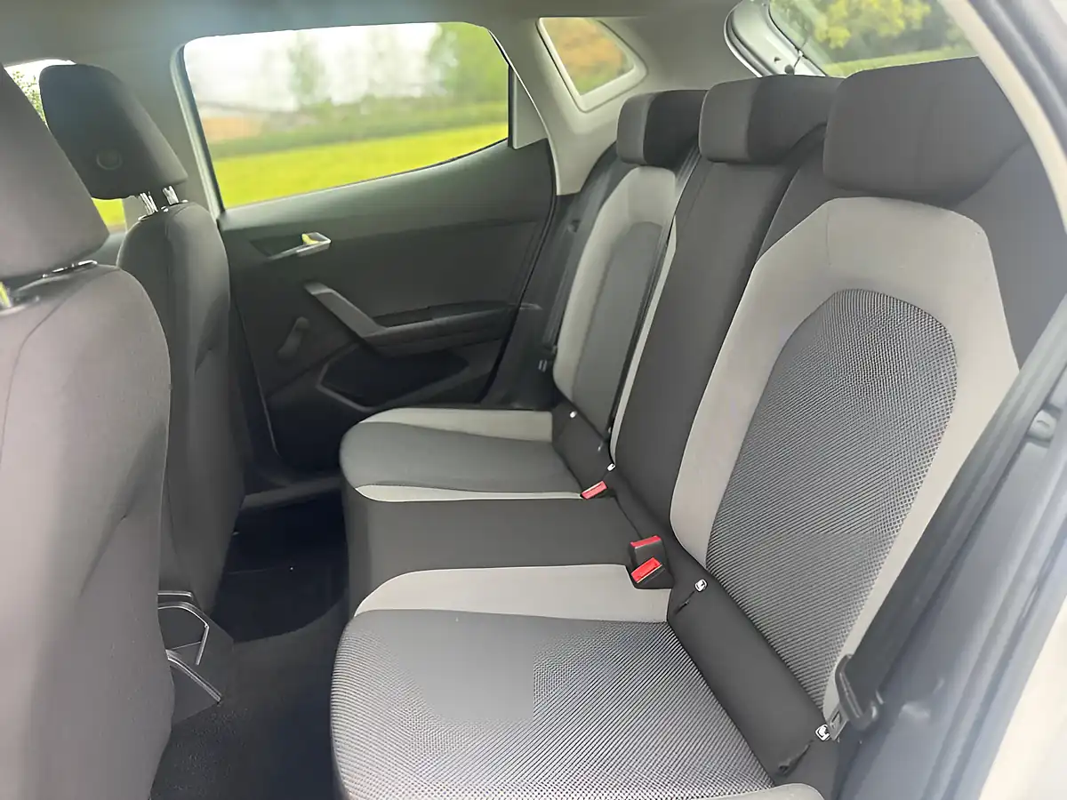 Used 2019 SEAT Ibiza Se Technology White - Interior and Exterior details 18