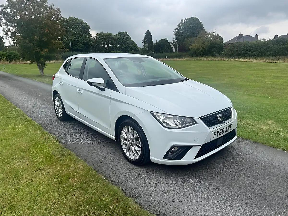 Used 2019 SEAT Ibiza Se Technology White - Interior and Exterior details 9