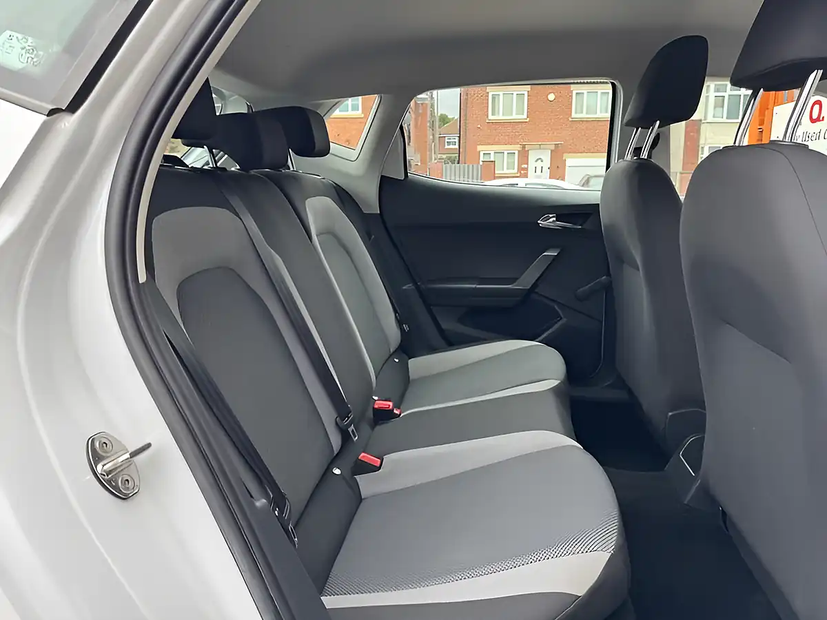 Used 2019 SEAT Ibiza Se Technology White - Interior and Exterior details 10