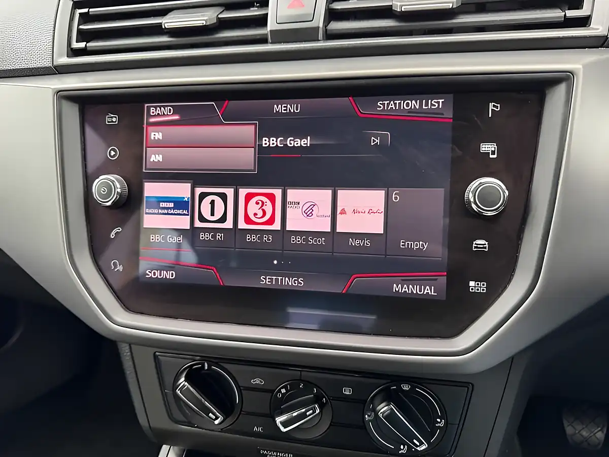 Used 2019 SEAT Ibiza Se Technology White - Interior and Exterior details 13