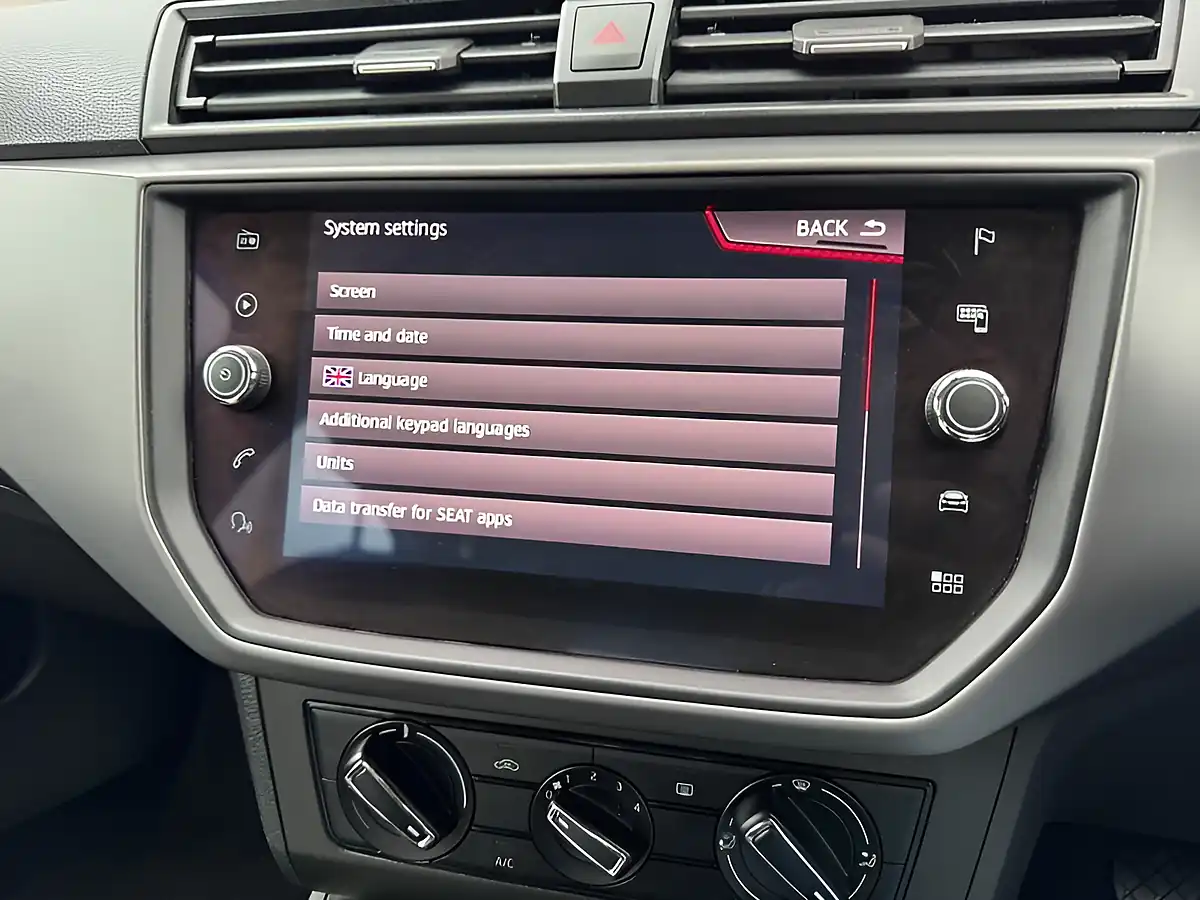 Used 2019 SEAT Ibiza Se Technology White - Interior and Exterior details 15