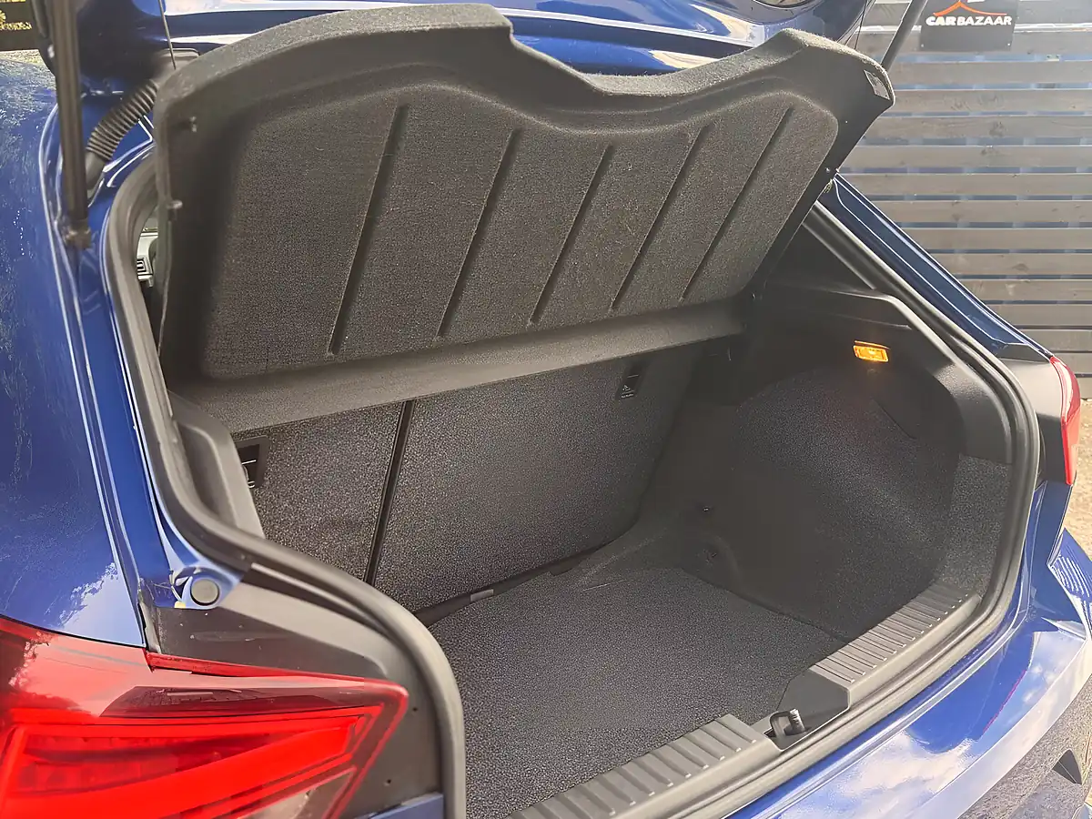 Used 2019 SEAT Ibiza Xcellence Blue - Interior and Exterior details 12