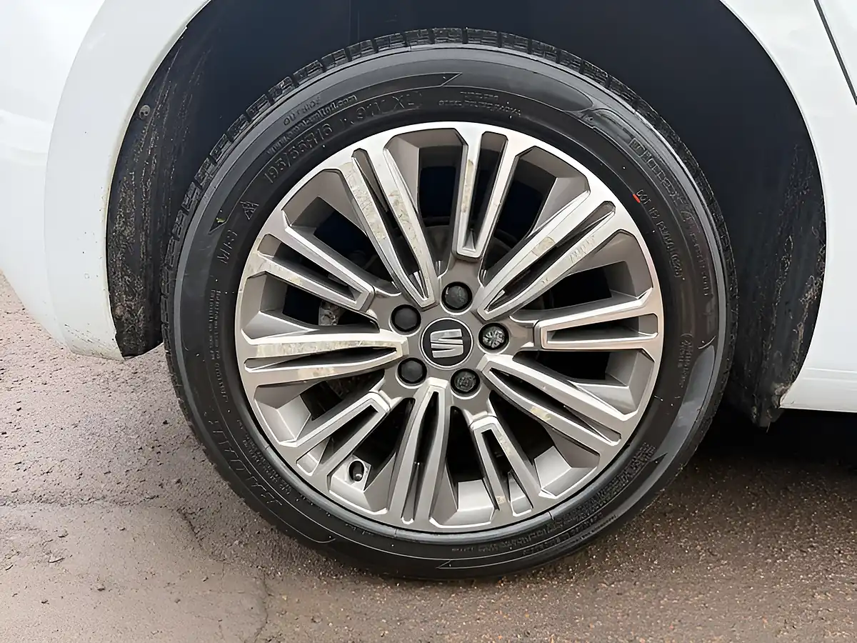 Used 2019 SEAT Ibiza Xcellence White - Interior and Exterior details 9