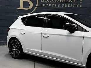 Used 2019 SEAT Leon Cupra 290 White - Interior and Exterior details 11