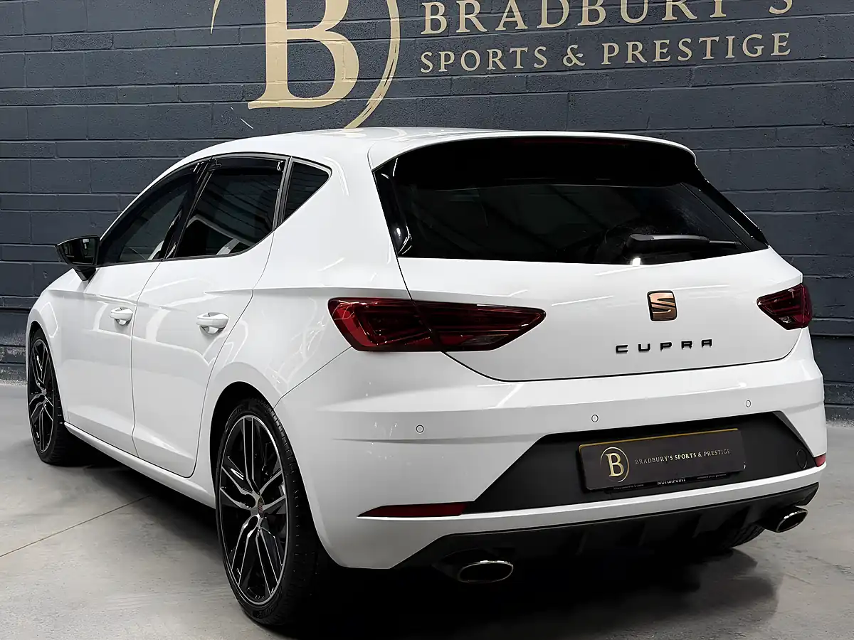 Used 2019 SEAT Leon Cupra 290 White - Interior and Exterior details 13