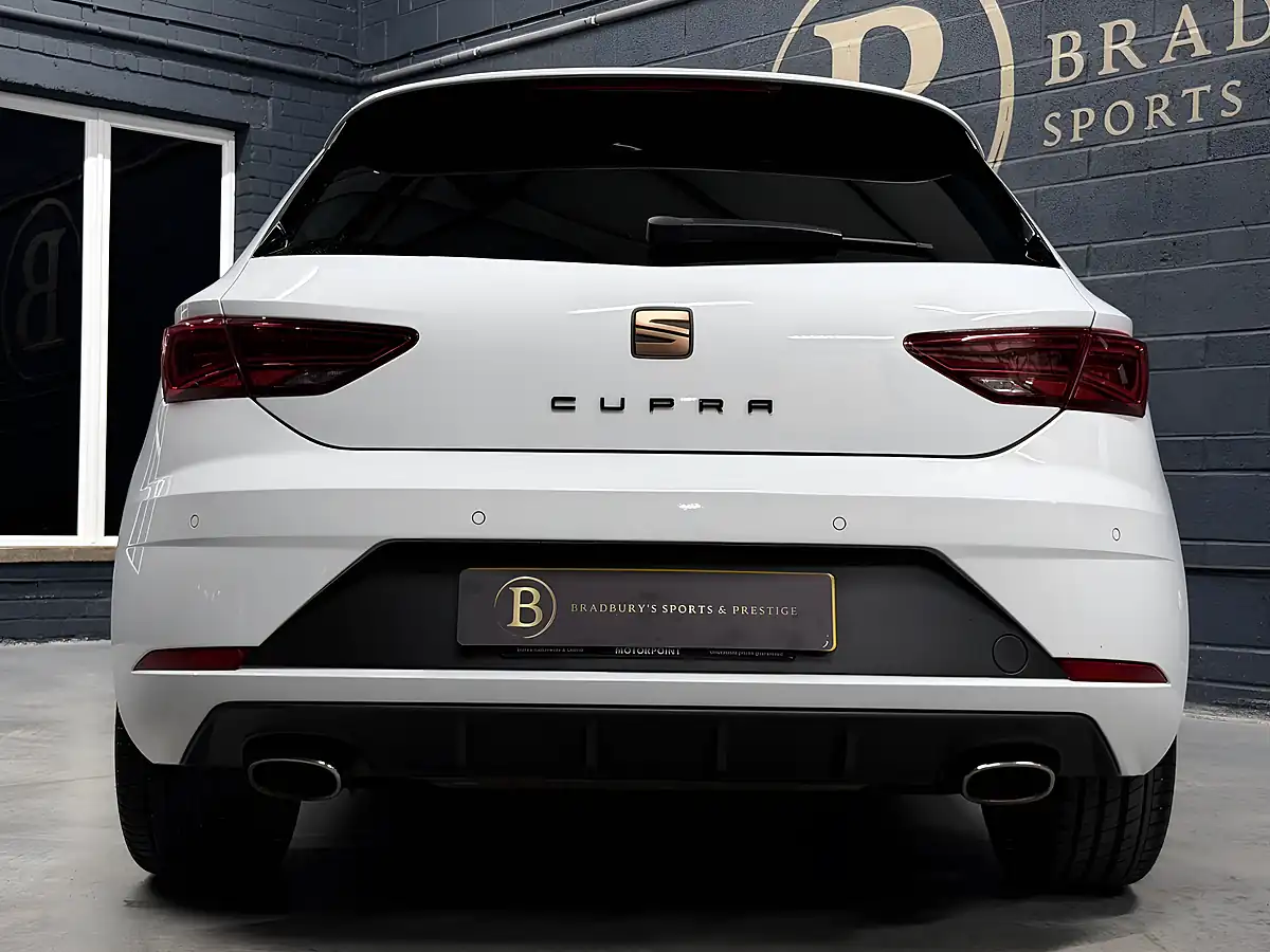 Used 2019 SEAT Leon Cupra 290 White - Interior and Exterior details 14