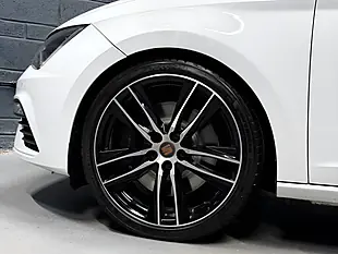 Used 2019 SEAT Leon Cupra 290 White - Interior and Exterior details 15