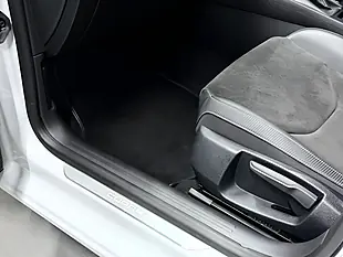 Used 2019 SEAT Leon Cupra 290 White - Interior and Exterior details 16