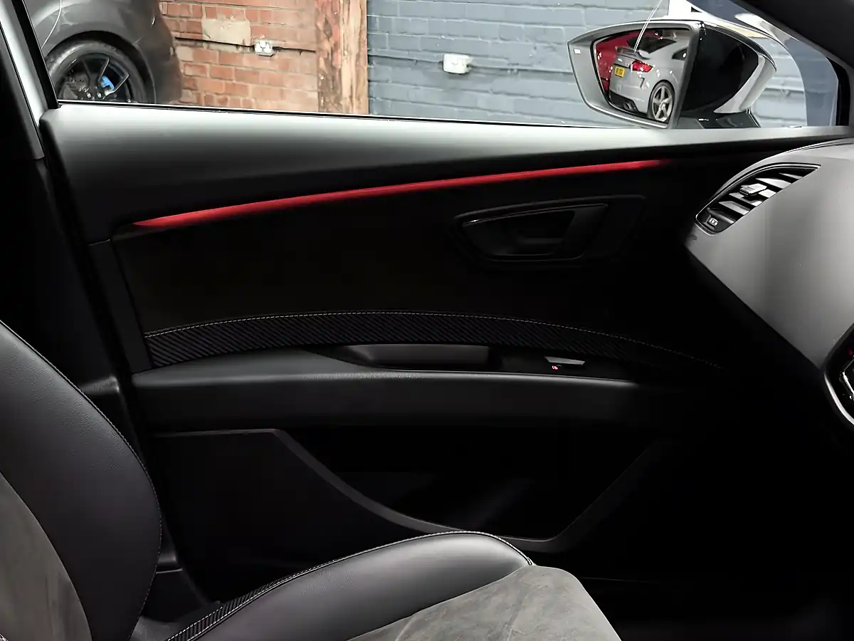 Used 2019 SEAT Leon Cupra 290 White - Interior and Exterior details 19