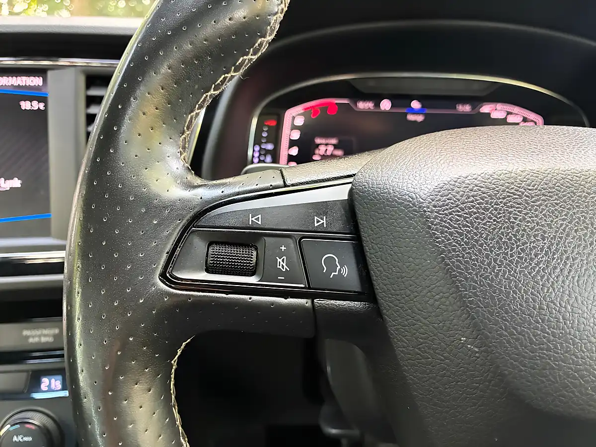 Used 2019 SEAT Leon Cupra 300 ST Blue - Interior and Exterior details 18
