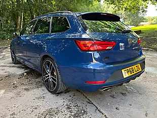 Used 2019 SEAT Leon Cupra 300 ST Blue - Interior and Exterior details 8