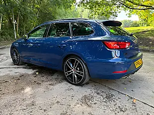 Used 2019 SEAT Leon Cupra 300 ST Blue - Interior and Exterior details 9