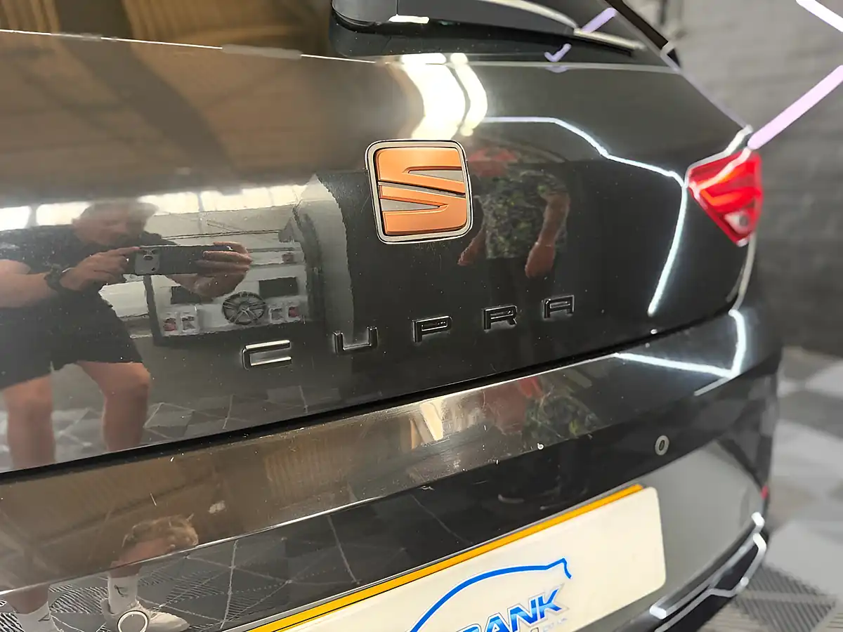 Used 2019 SEAT Leon Cupra Black - Interior and Exterior details 10