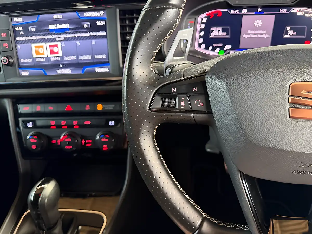 Used 2019 SEAT Leon Cupra Black - Interior and Exterior details 12