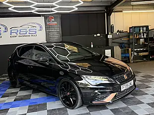 Used 2019 SEAT Leon Cupra Black - Interior and Exterior details 12