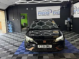 Used 2019 SEAT Leon Cupra Black - Interior and Exterior details 2