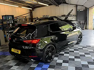 Used 2019 SEAT Leon Cupra Black - Interior and Exterior details 4