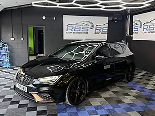 Used 2019 SEAT Leon Cupra Black - Interior and Exterior details 7
