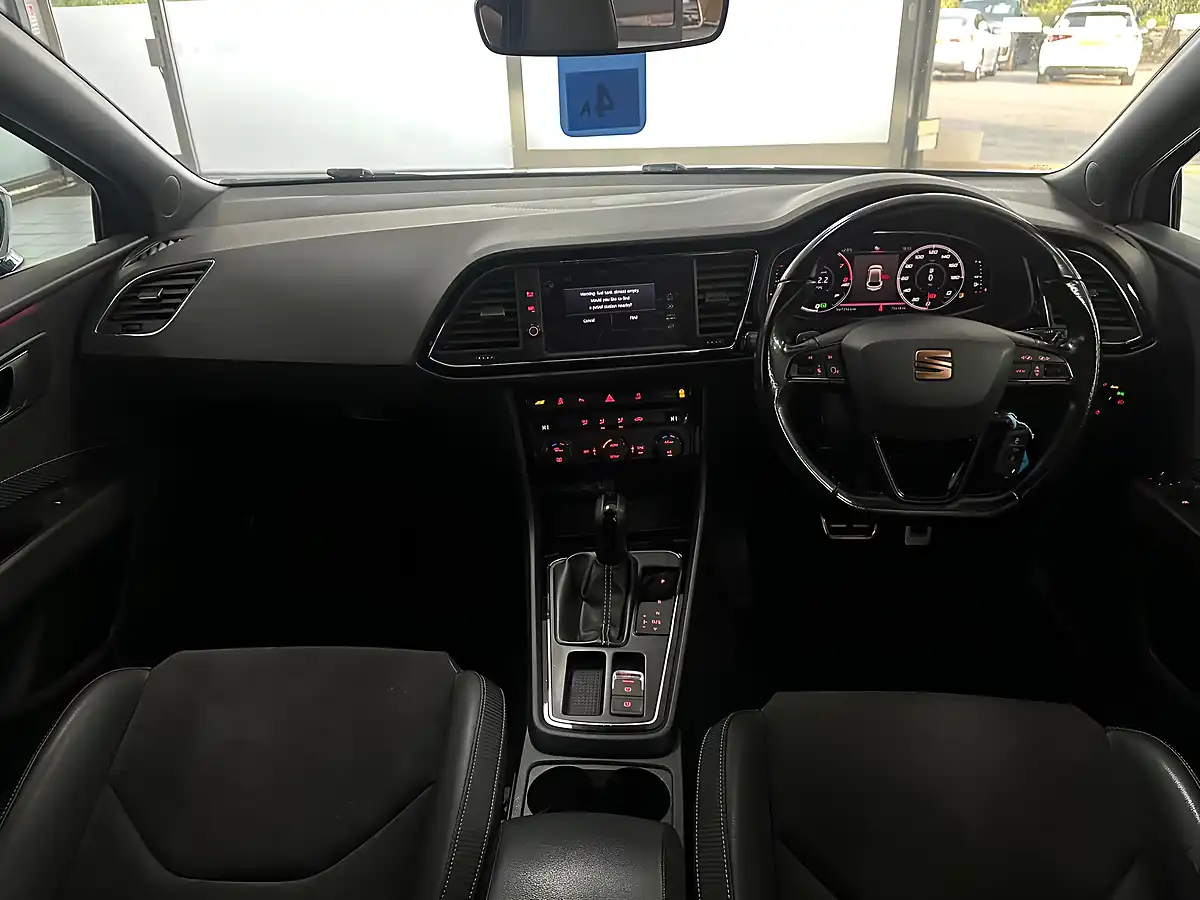 Used 2019 SEAT Leon Cupra Blue - Interior and Exterior details 13