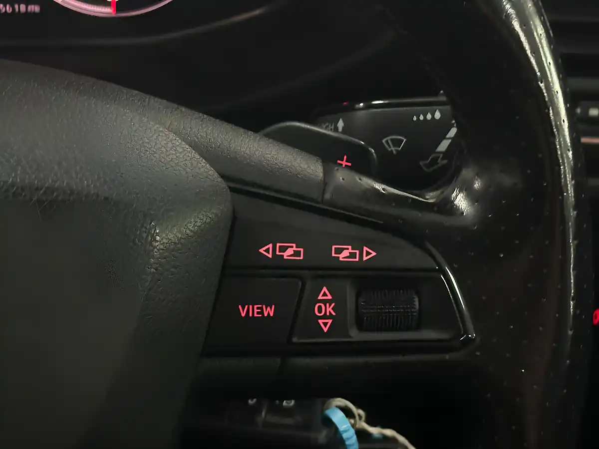 Used 2019 SEAT Leon Cupra Blue - Interior and Exterior details 15