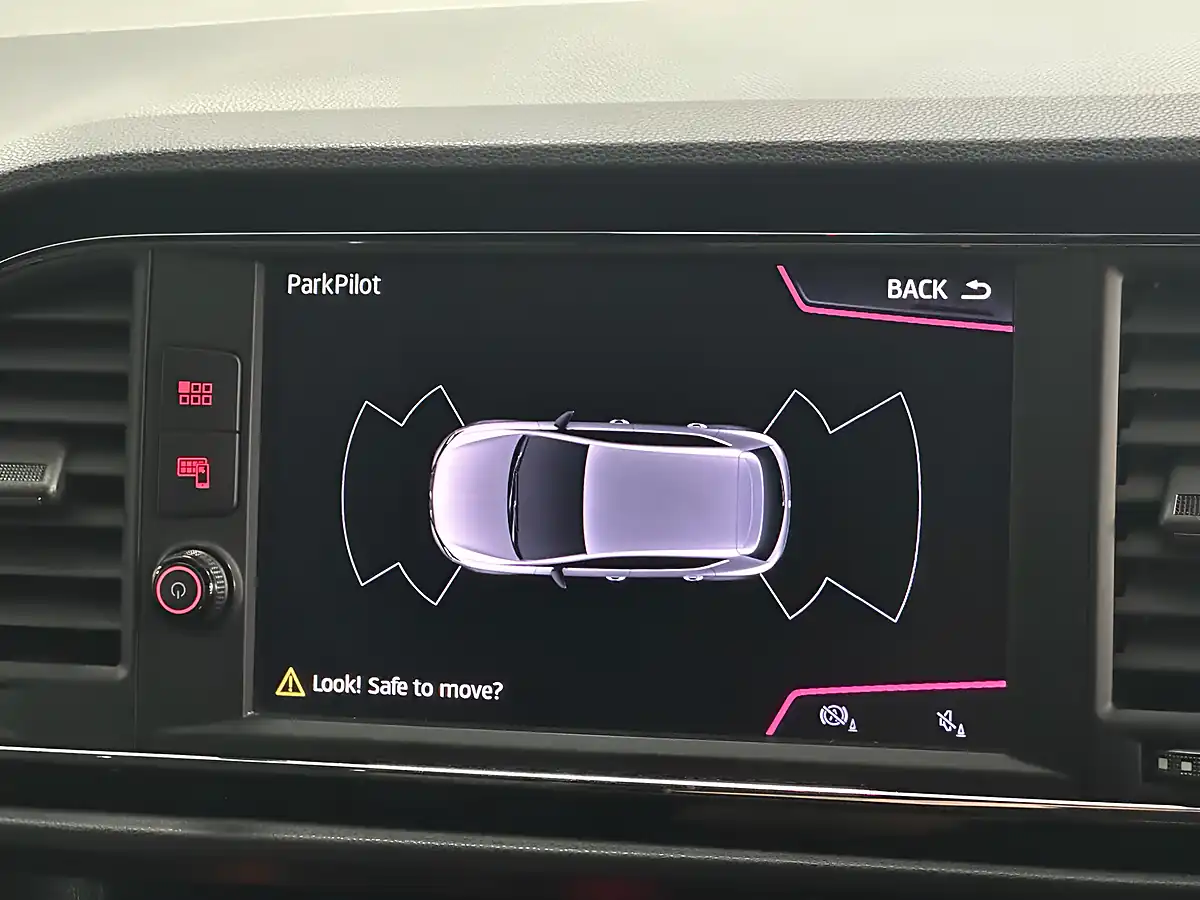 Used 2019 SEAT Leon Cupra Blue - Interior and Exterior details 16