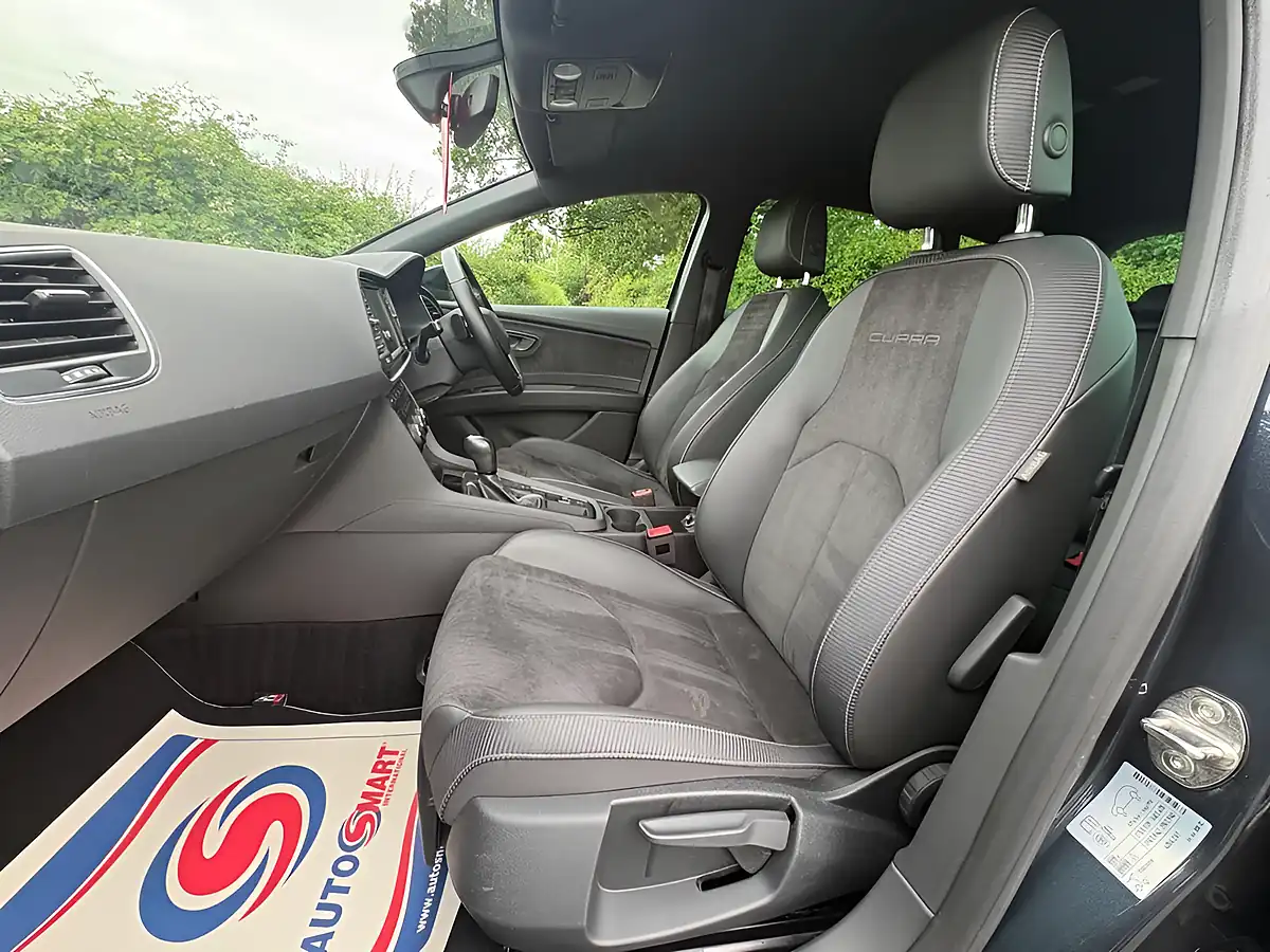 Used 2019 SEAT Leon Cupra Daytona Grey - Interior and Exterior details 11