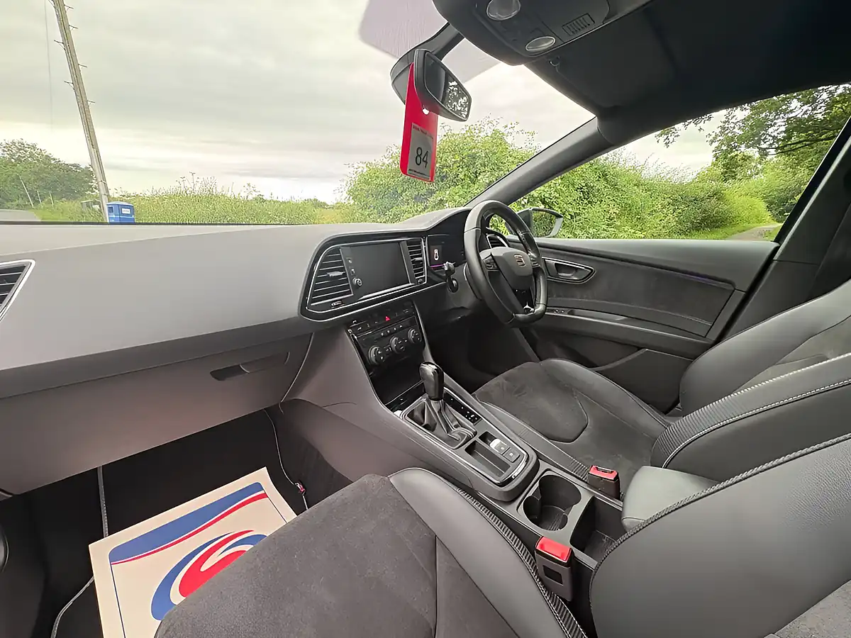 Used 2019 SEAT Leon Cupra Daytona Grey - Interior and Exterior details 14