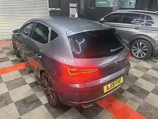 Used 2019 SEAT Leon Cupra Grey - Interior and Exterior details 18
