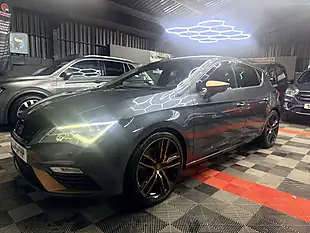 Used 2019 SEAT Leon Cupra Grey - Interior and Exterior details 5