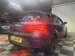 Used 2019 SEAT Leon Cupra Grey - Interior and Exterior details 9