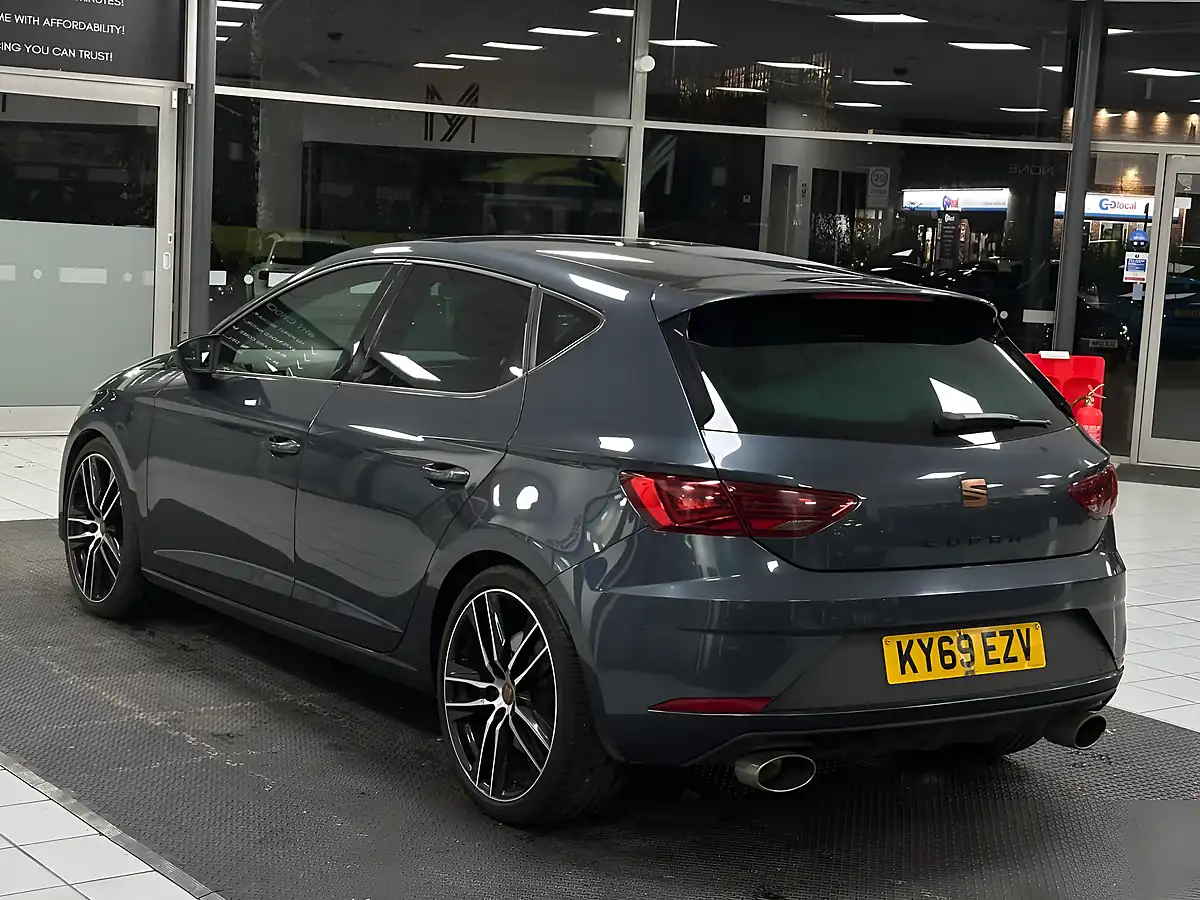 Used 2019 SEAT Leon Cupra Grey - Interior and Exterior details 10